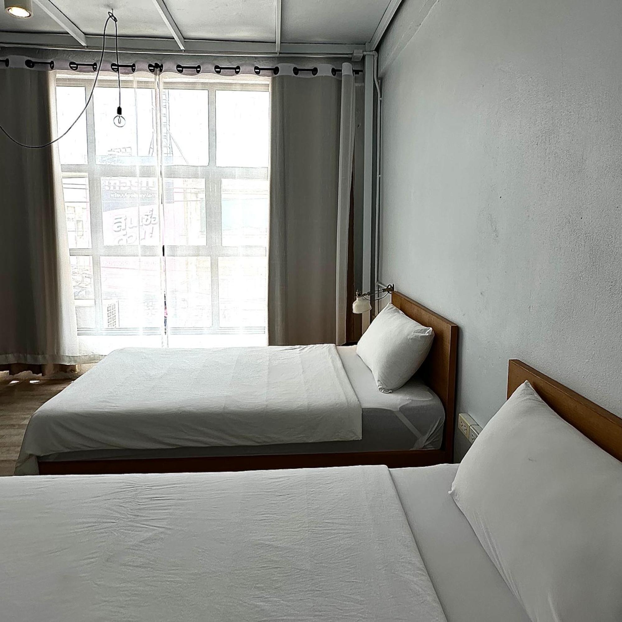 Hostel Beige Poshtels + Netflix Bangkok Zewnętrze zdjęcie